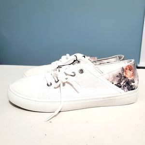Canvas Shoes